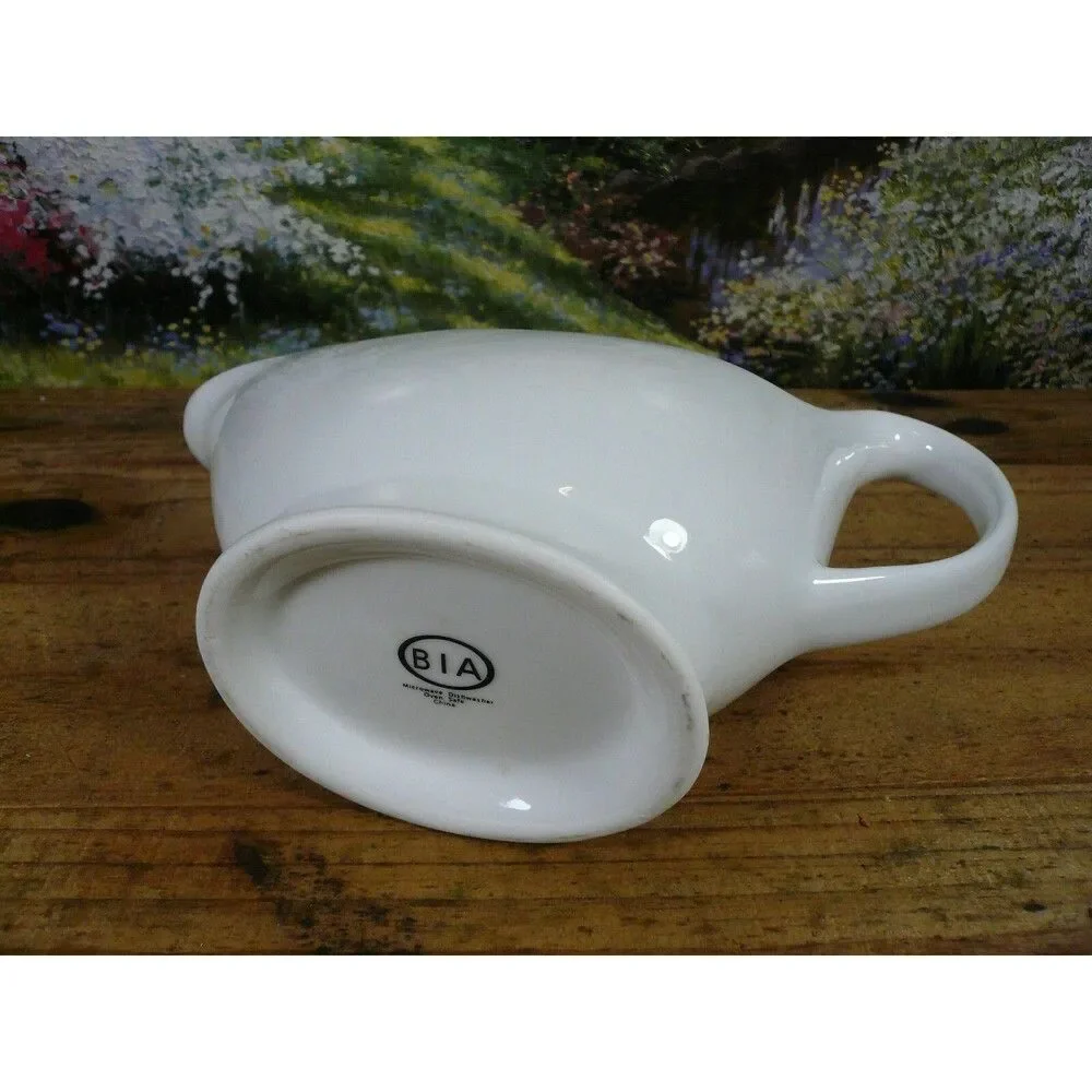 New BIA Gravy Sauce Boat White Holds 2 Cups
